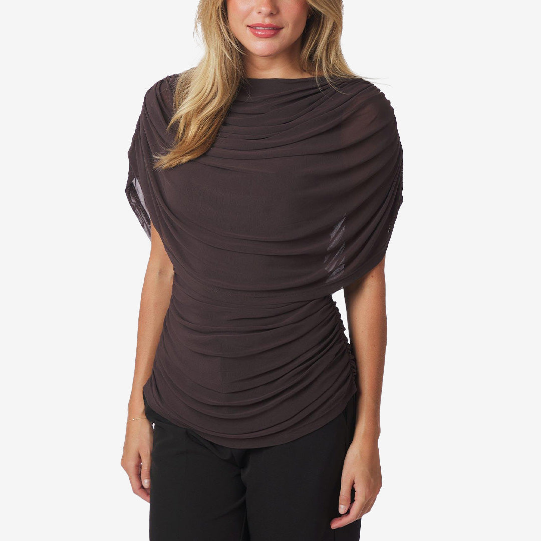 Brun mesh-topp med rynk längs sidorna och draperad vattenfallseffekt framtill