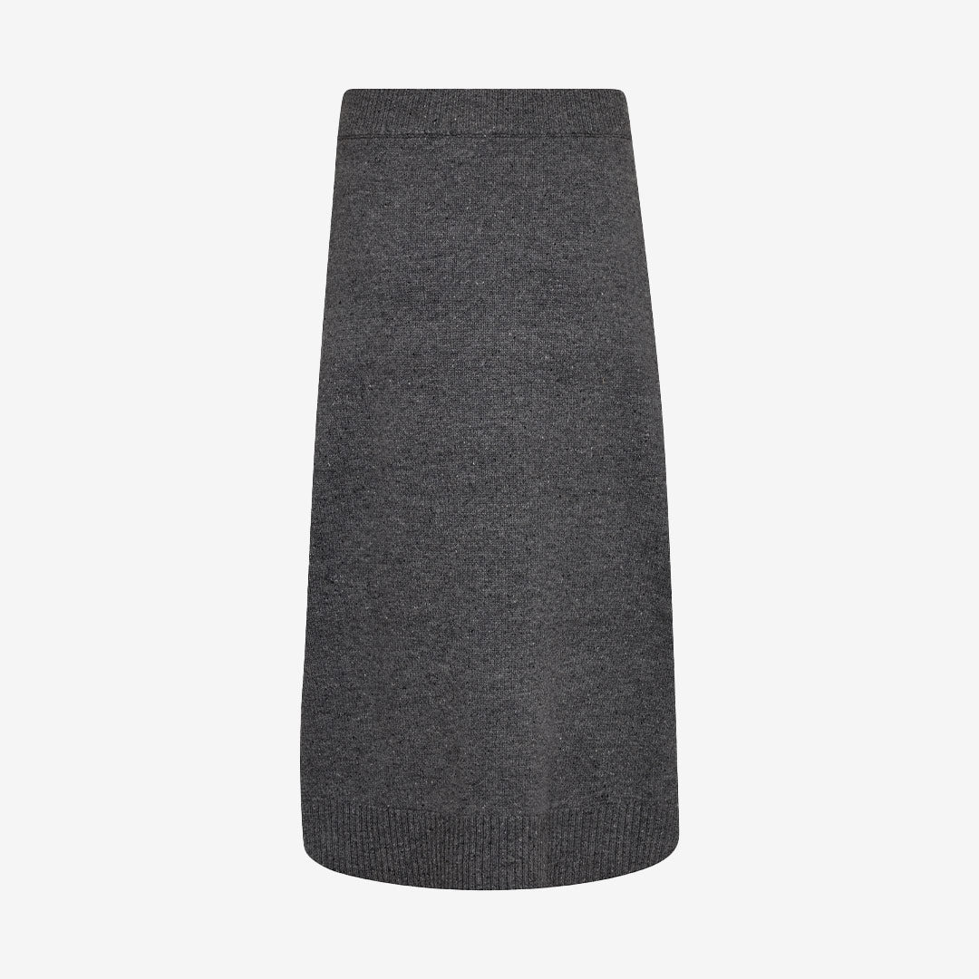 Stickad ullkjol med sidoslitsar och ribbad midja – dammodell från Mos Mosh