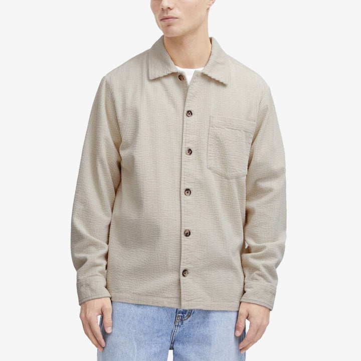 SDINGVI overshirt herr i färgen Oatmeal, skjortjacka i bomull med bröstfickor