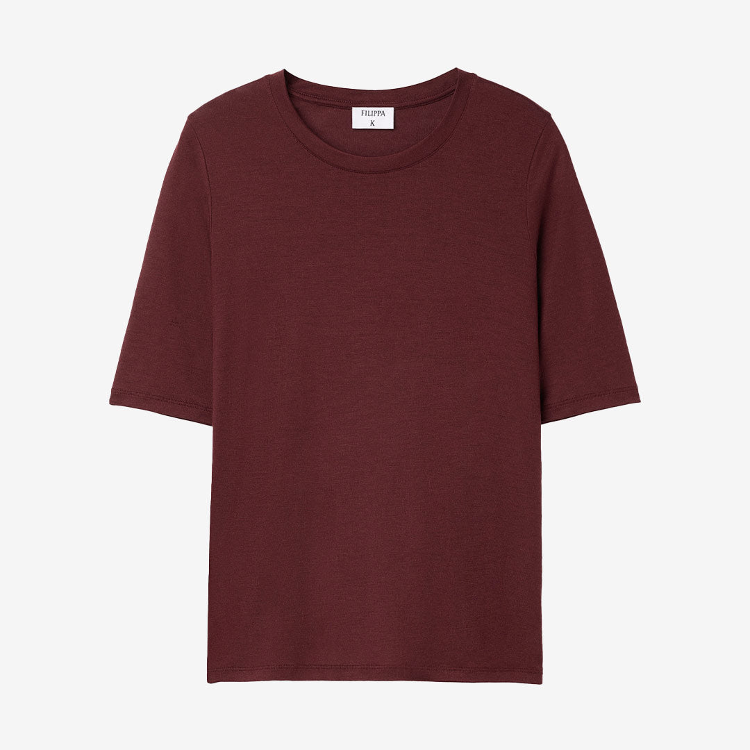 Elena Tee