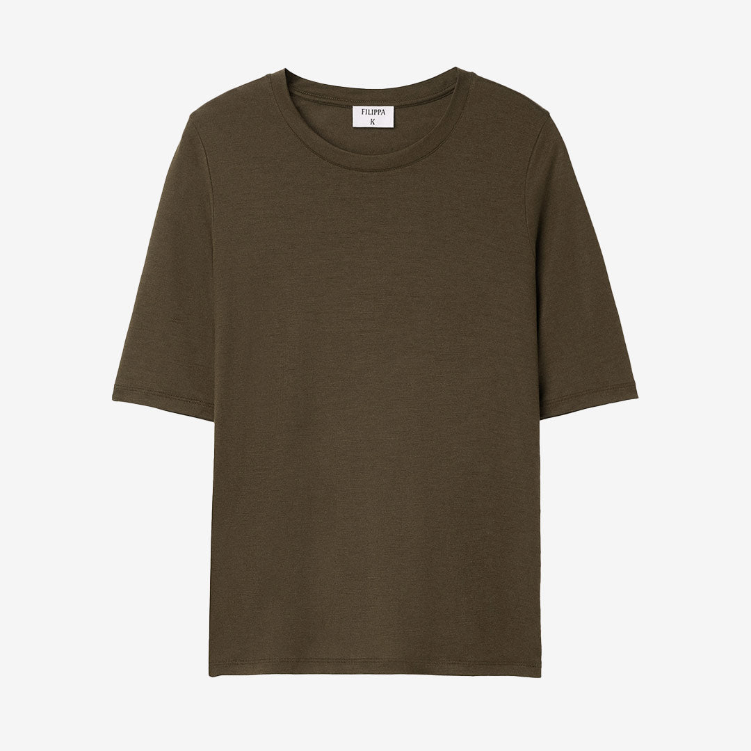 Elena Tee