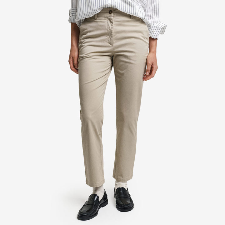 SLIM CHINOS
