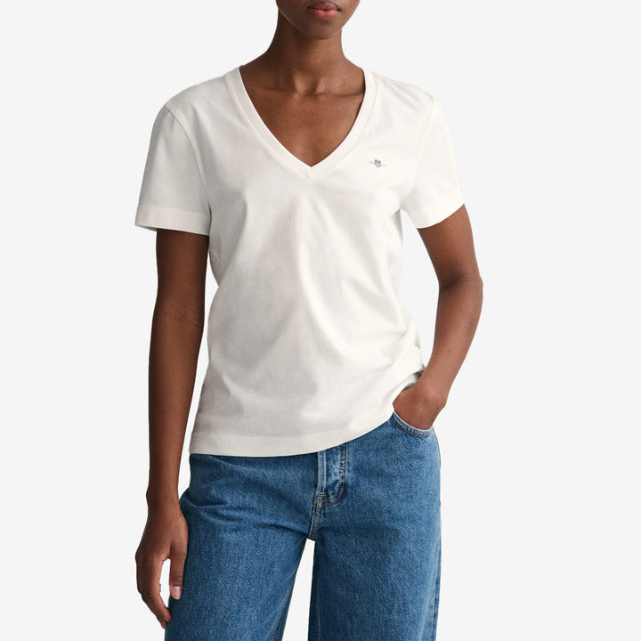 REG SHIELD SS V-NECK T-SHIRT