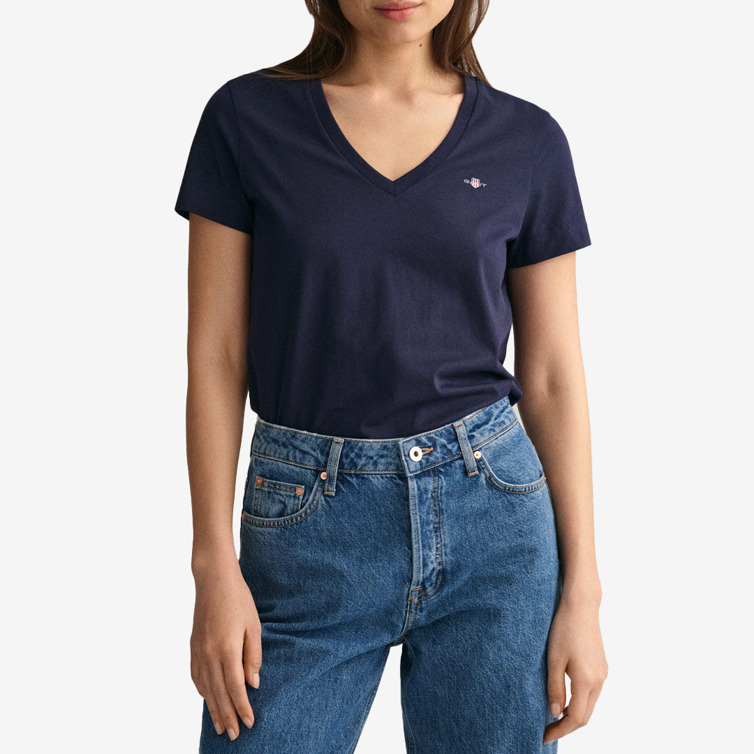 REG SHIELD SS V-NECK T-SHIRT