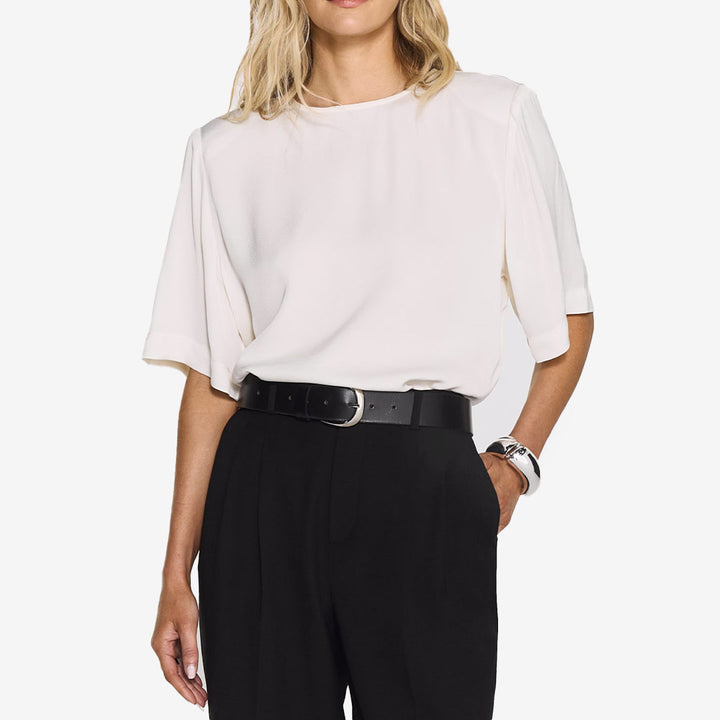 Leonie Satin Tee – kortärmad topp i 100% FSC-viskos med satinfinish