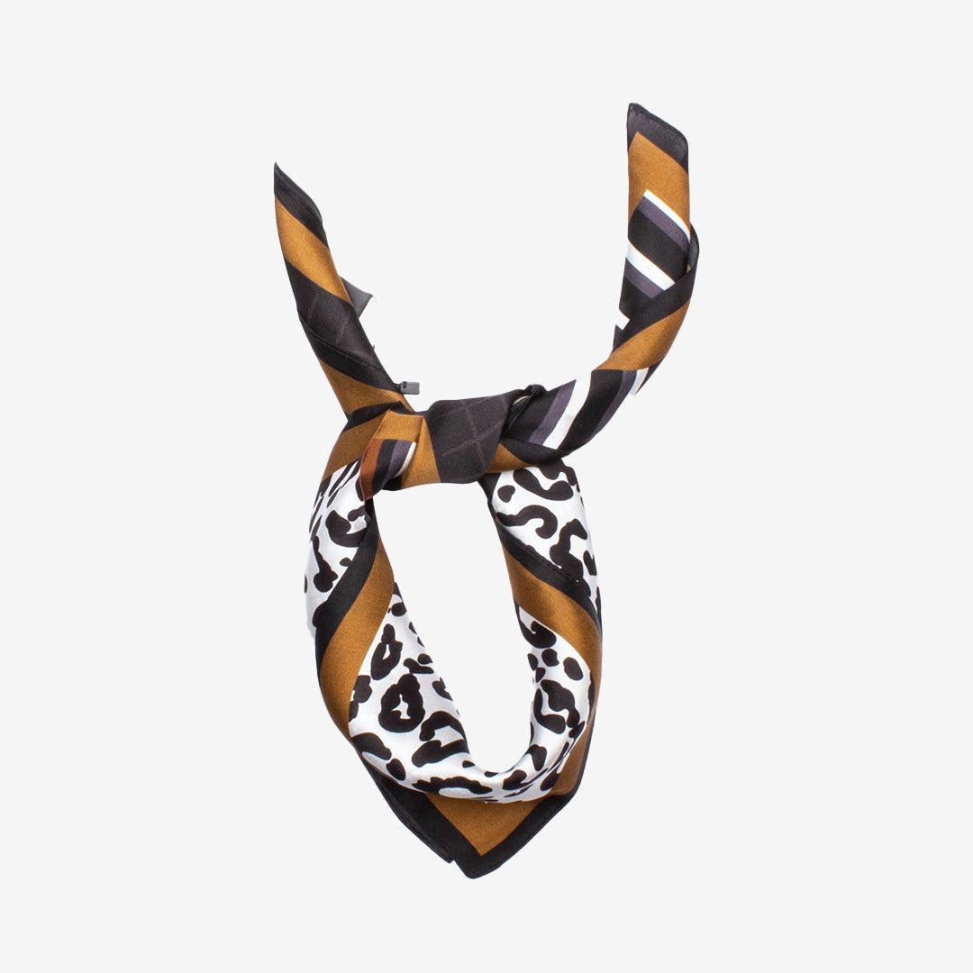 Alvor Scarf kvadratisk sjal i svart siden
