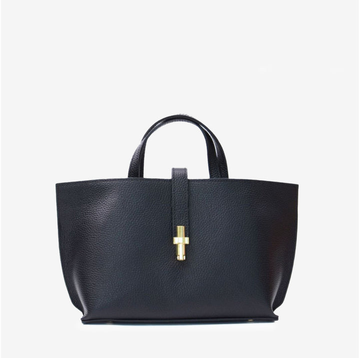 Latalia Aversa handväska i svart läder med axelrem