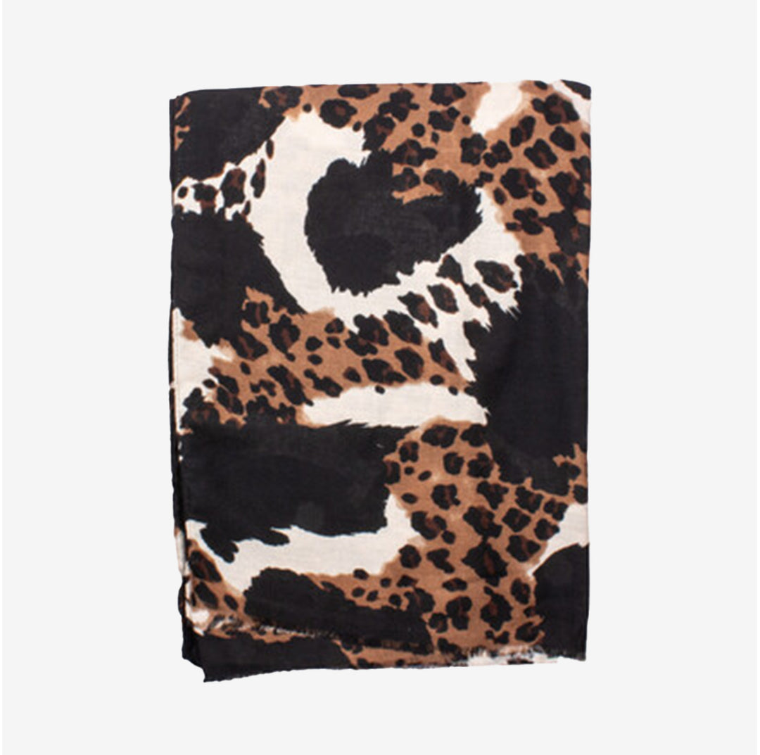 Mönstrad brun sjal i polyester – Evora Scarf Y2736 mot vit bakgrund