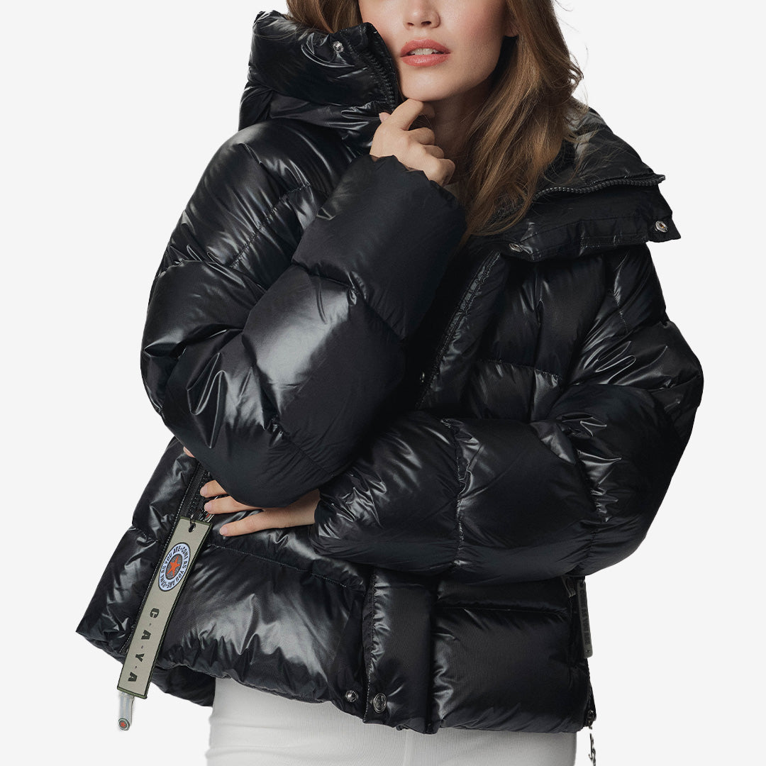 CAYA Ginny Short AW25 kort dunjacka för dam i modern design från Pondus.eu