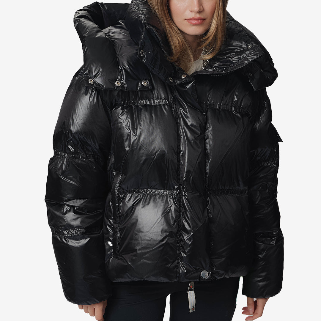 CAYA Debbie AW25 svart dunjacka för dam i klassisk design från Pondus.eu