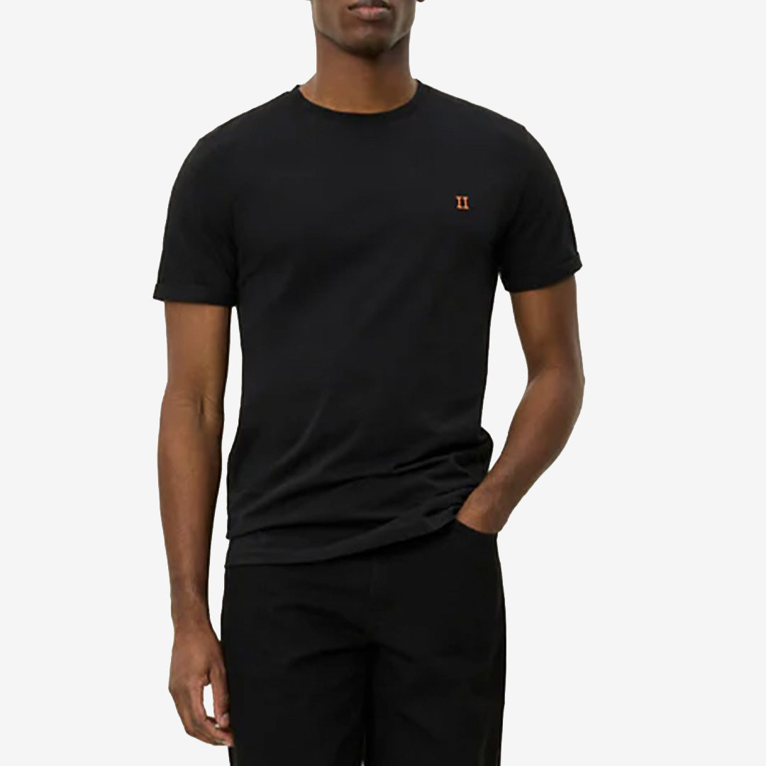 Svart Nørregaard T-Shirt i 100% bomull med klassisk passform