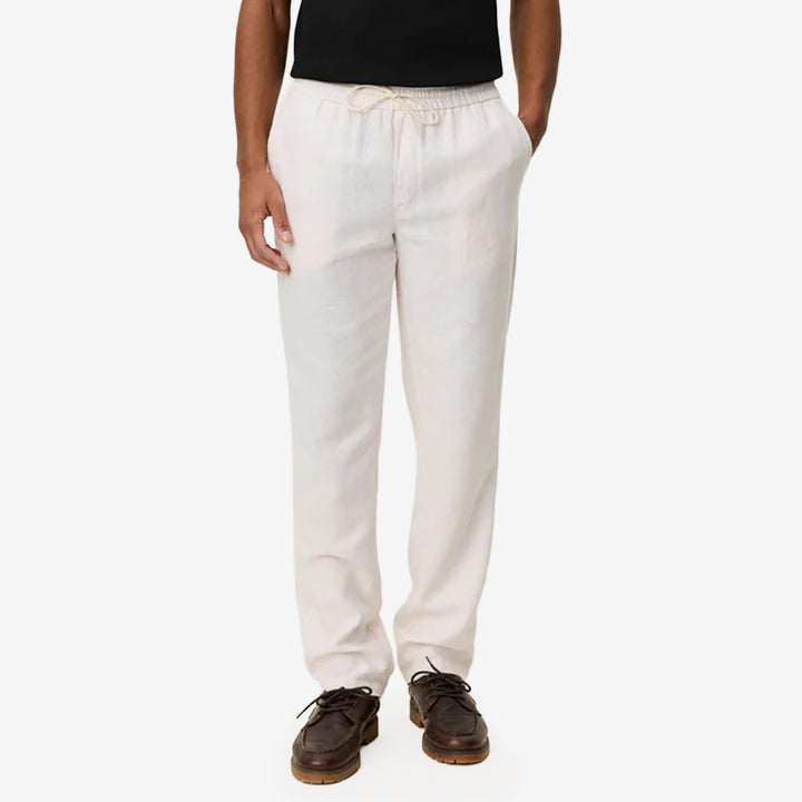 Patrick Linen Pants i Eggnog White med lös passform, elastisk midja och sidofickor