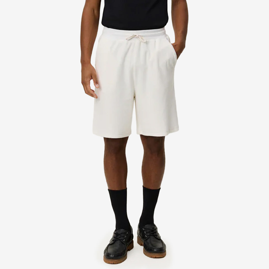 Sully Towel Shorts i Light Ivory med handdukstextur, elastisk midja och sidofickor