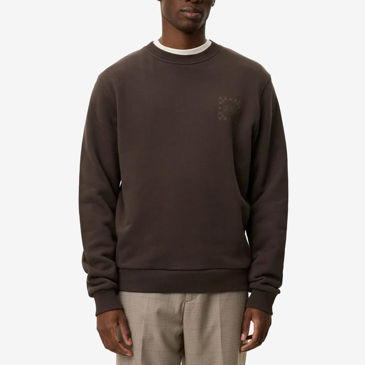 Ben Goods Sweatshirt i Turkish Coffee Brown med ton-i-ton pufftryck på bröstet och matchande pufftryck på ryggen