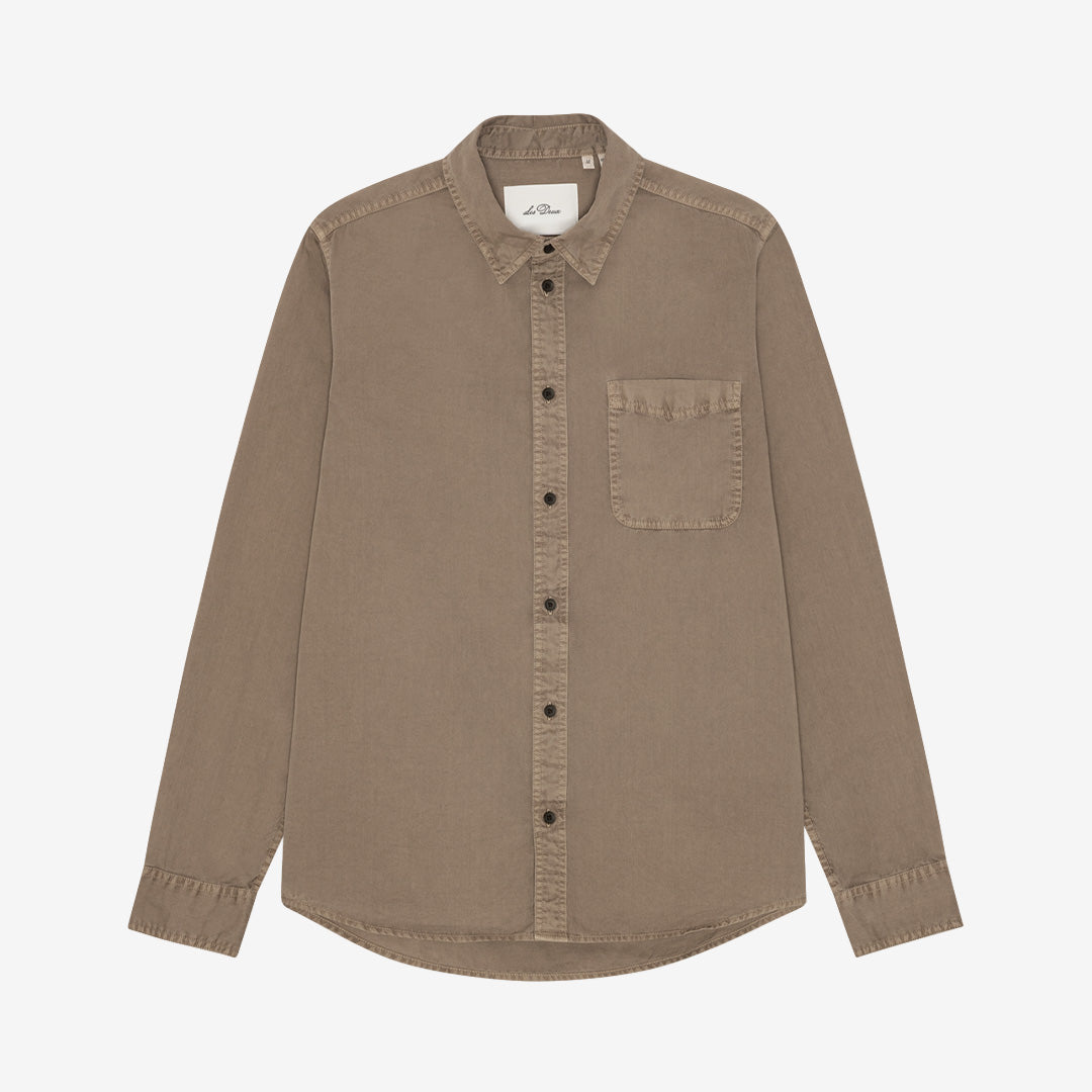 Les Deux Garment Dyed Shirt Caribou skjorta i 100 % ekologisk bomull för herr
