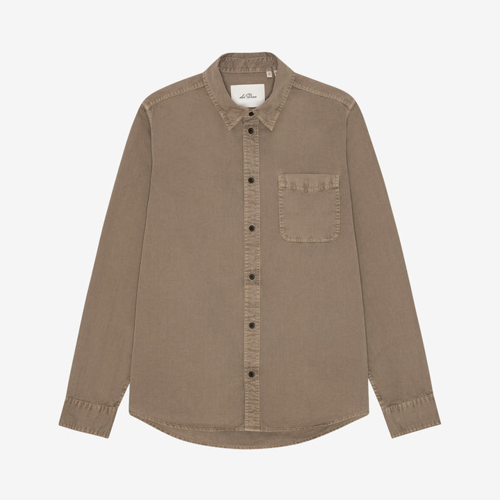 Les Deux Garment Dyed Shirt Caribou skjorta i 100 % ekologisk bomull för herr