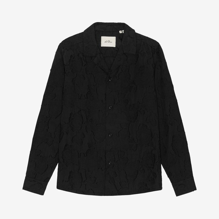 Les Deux Flower Jacquard Shirt i Black med vävt jacquardmönster, tillverkad i 100 % bomull.