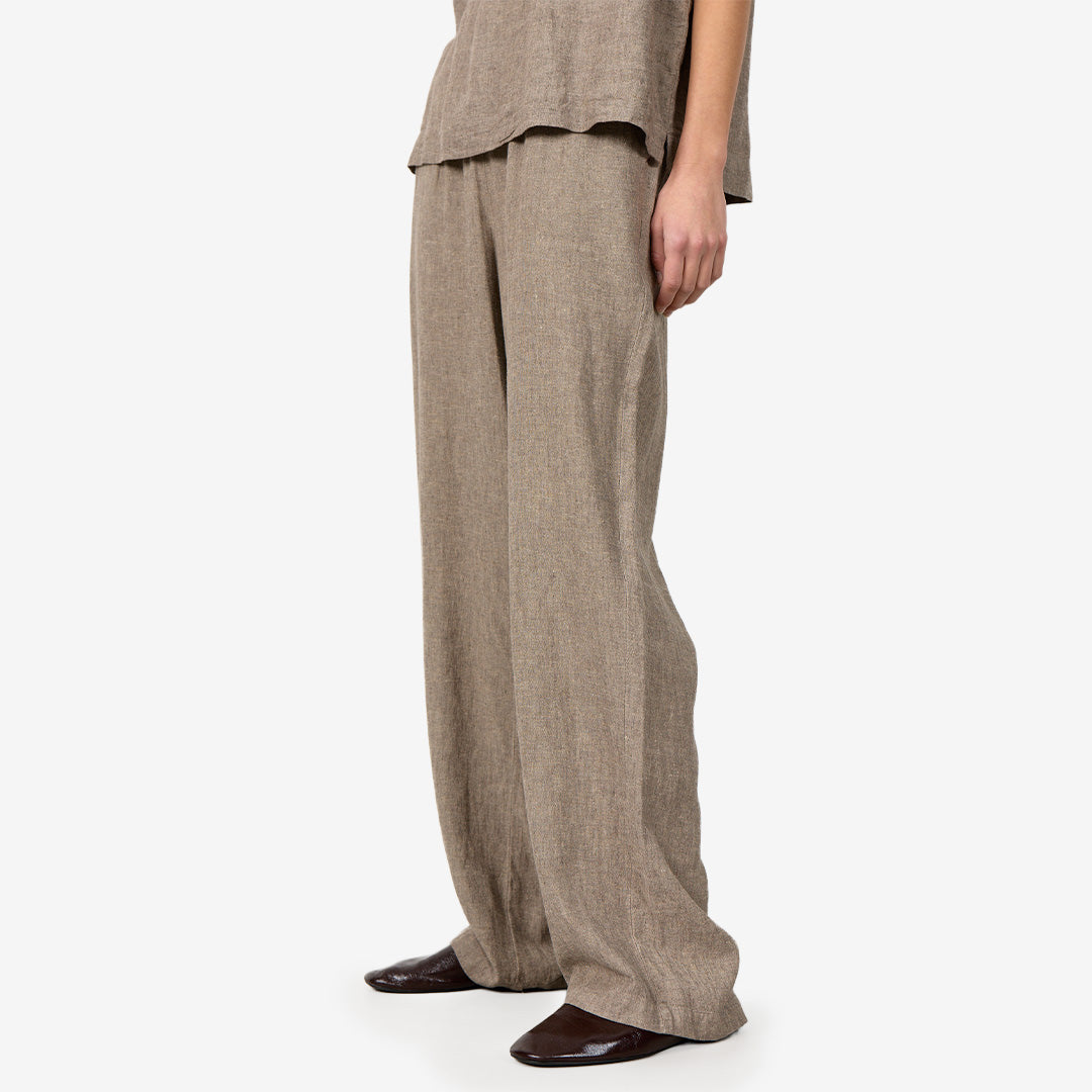 LR-NAJA 7 byxor i färgen Falcon melange i linne och bomull med elastisk midja och raka ben