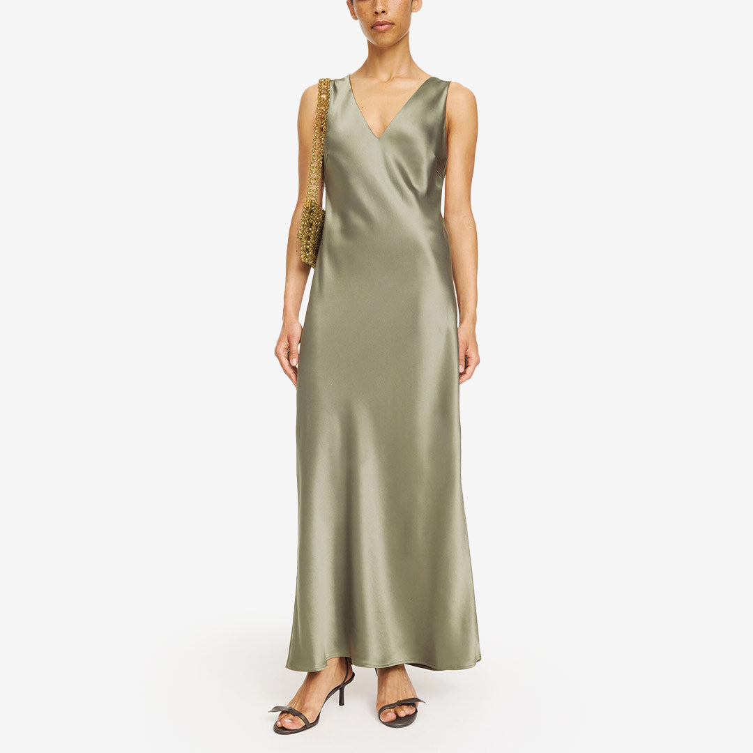 By Malene Birger Levita maxiklänning deep lichen green satin dam