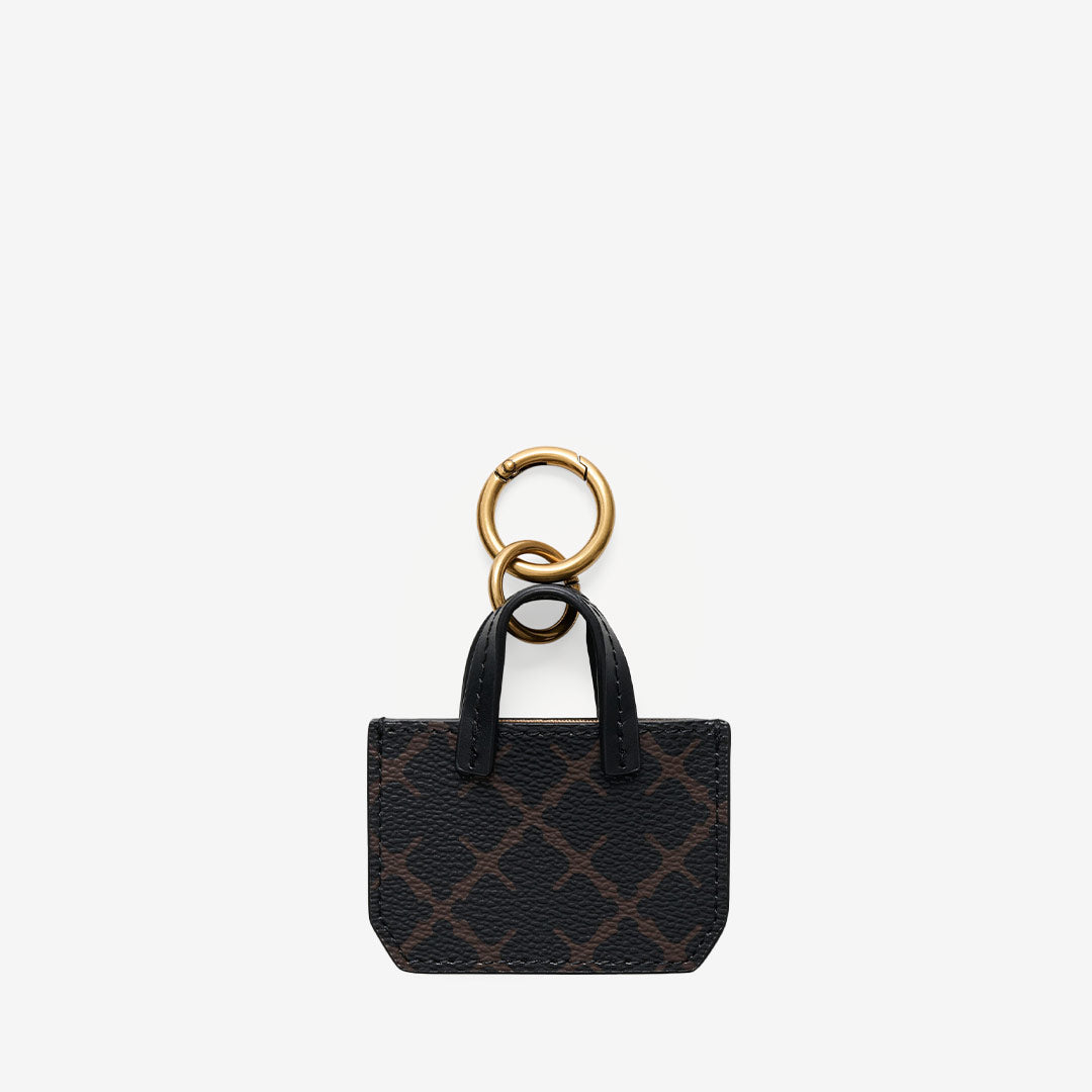 By Malene Birger Ada Charm Dark Chocolate nyckelring dam
