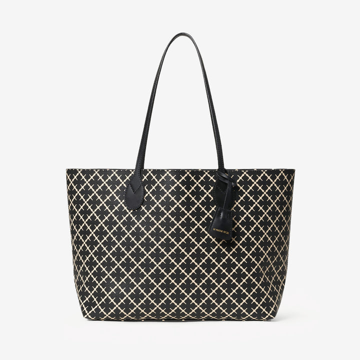 By Malene Birger Abigail svart tote bag med Signature Flower-mönster 104517