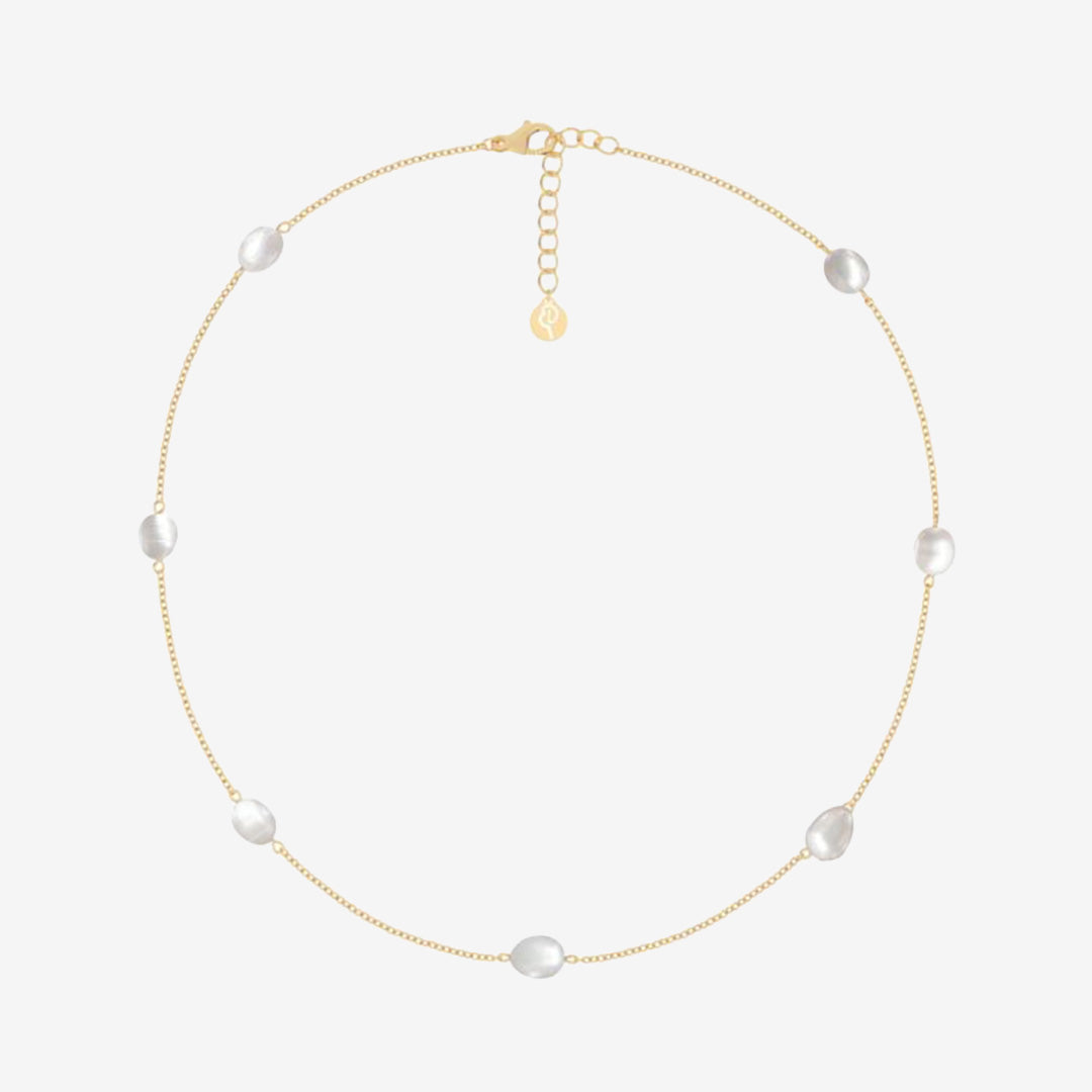 Perla Necklace Multi Gold halsband i guldfärgat rostfritt stål med pärldetaljer