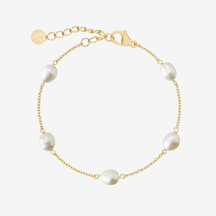 Perla Bracelet Multi Gold armband i guldfärgat rostfritt stål med pärldetaljer