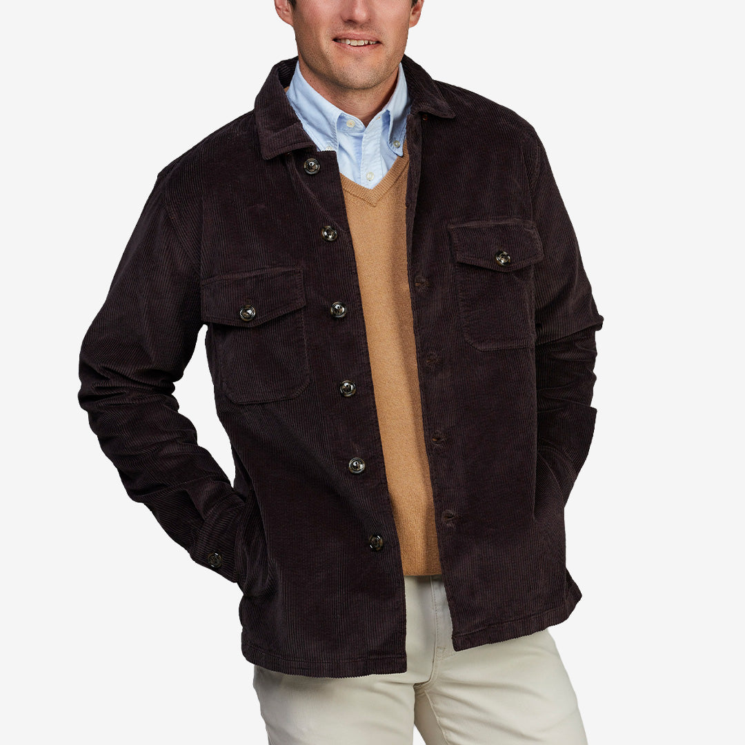 8W Corduroy Overshirt Deep Brown i mjuk manchester med fyra fickor och knappstängning