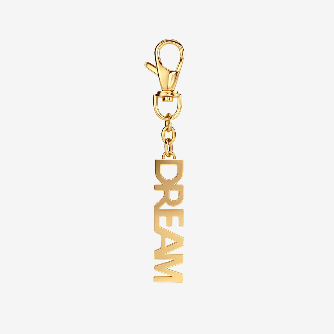 Dream bag charm gold – stora blanka bokstäver i 14K guldplätering som väskaccessoar