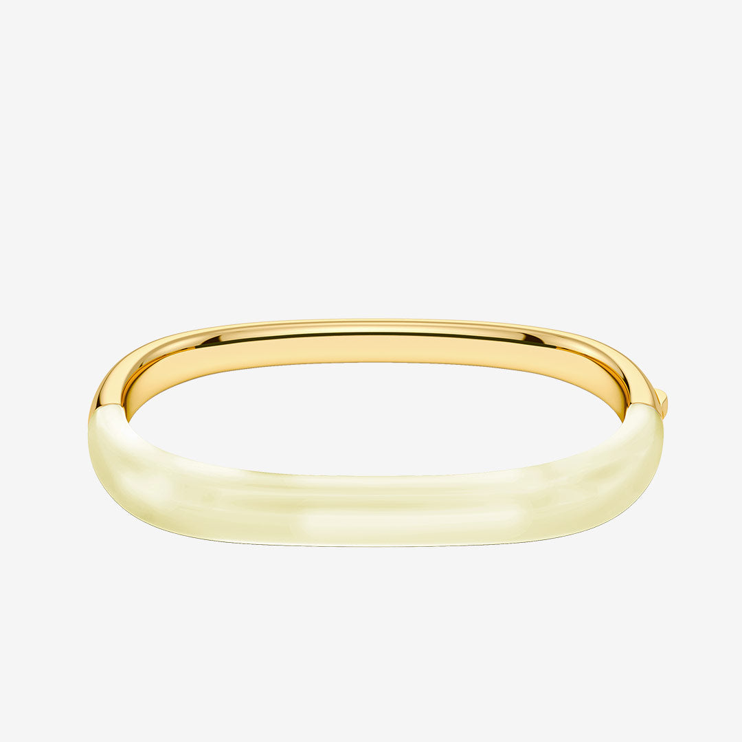 Edblad Lore Bangle Offwhite Gold guldpläterat armband med vit emalj 131887