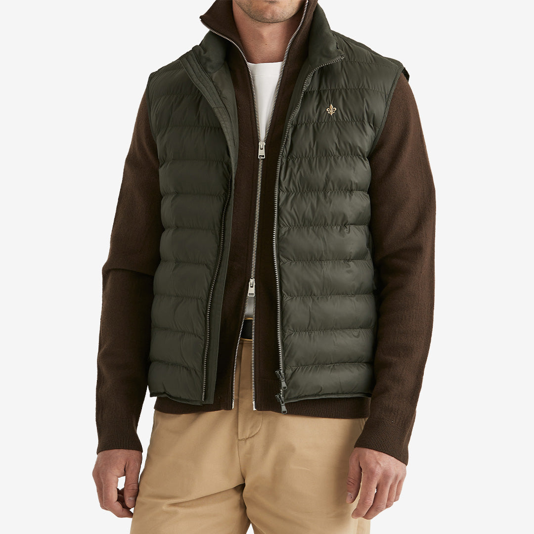 Norfolk Liner Vest quiltad lättviktsväst i nylon på neutral bakgrund