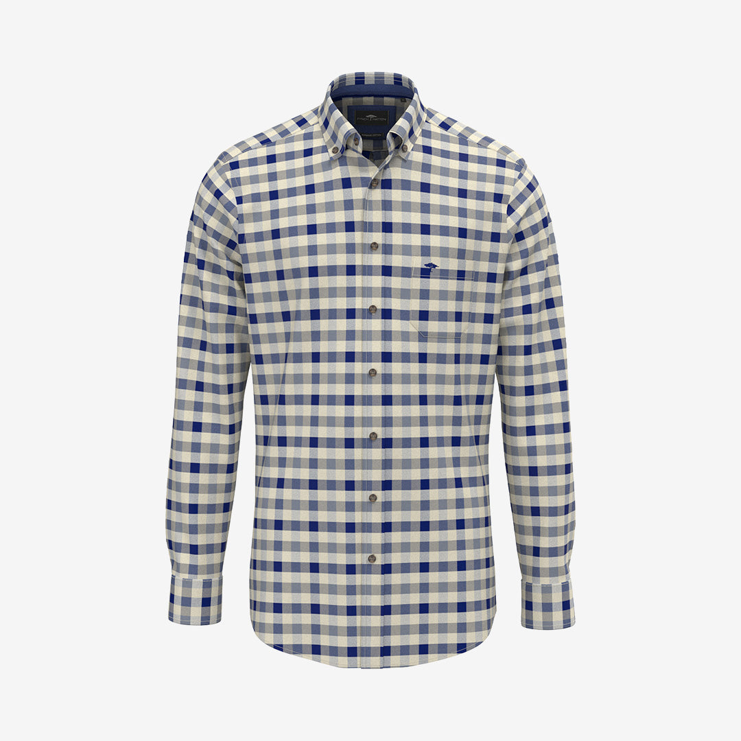 Fynch Hatton Herringbone Check B.D. skjorta i Air Blue med klassiskt rutmönster och button down-krage.
