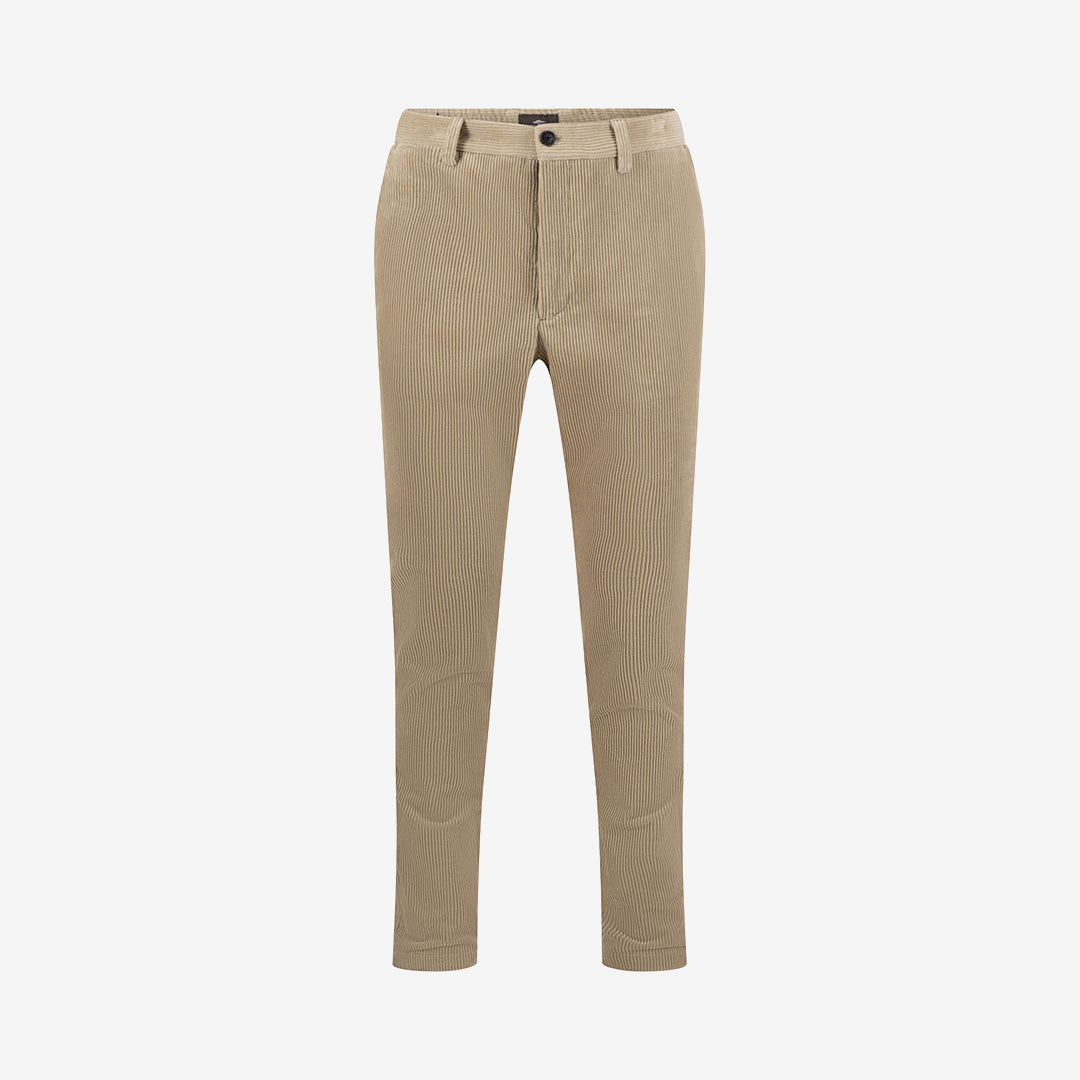 Fynch Hatton Corduroy Chino byxor i Beige med klassisk manchesterstruktur och stretchig bomullskvalitet.