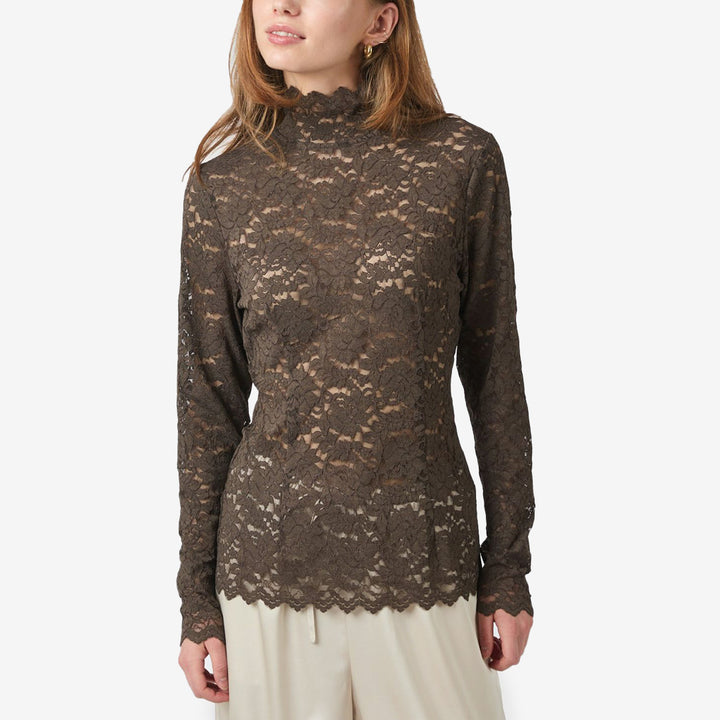 Blus i brun stretchspets med hög hals och knapp i nacken – Liza Laceflower