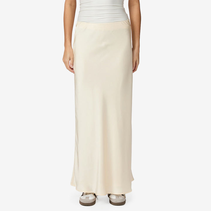 Neo Noir Viso Heavy Sateen Skirt i pearl med lång skärning, satinlook och elastisk midja för dam