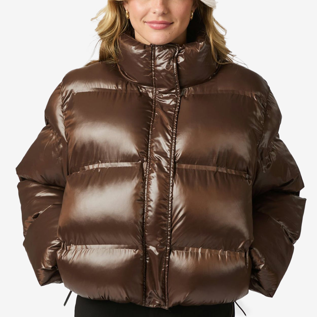 Rhea shiny puffer jacket dark brown – kort vadderad jacka med glänsande finish och justerbar nederkant