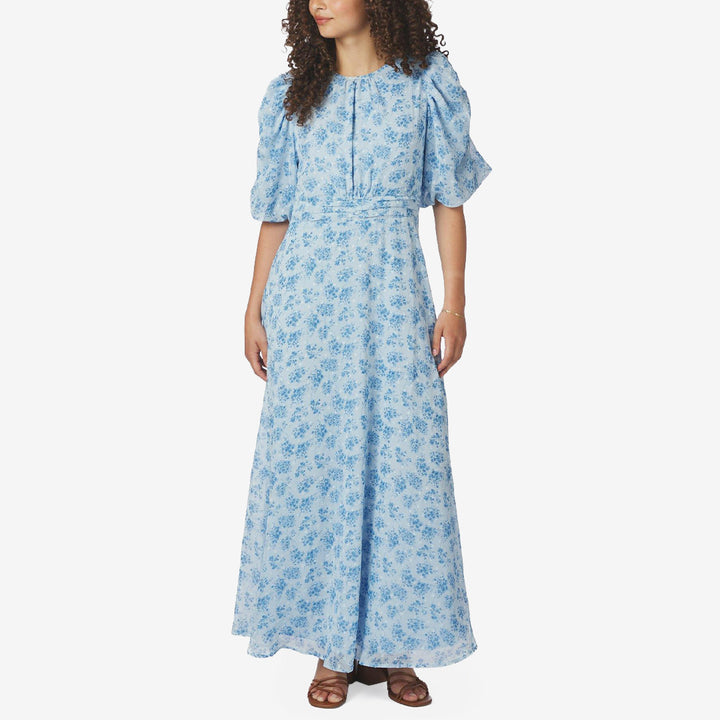 Neo Noir Kikka chiffon klänning ljusblå med blomsterprint och 3/4-ärmar