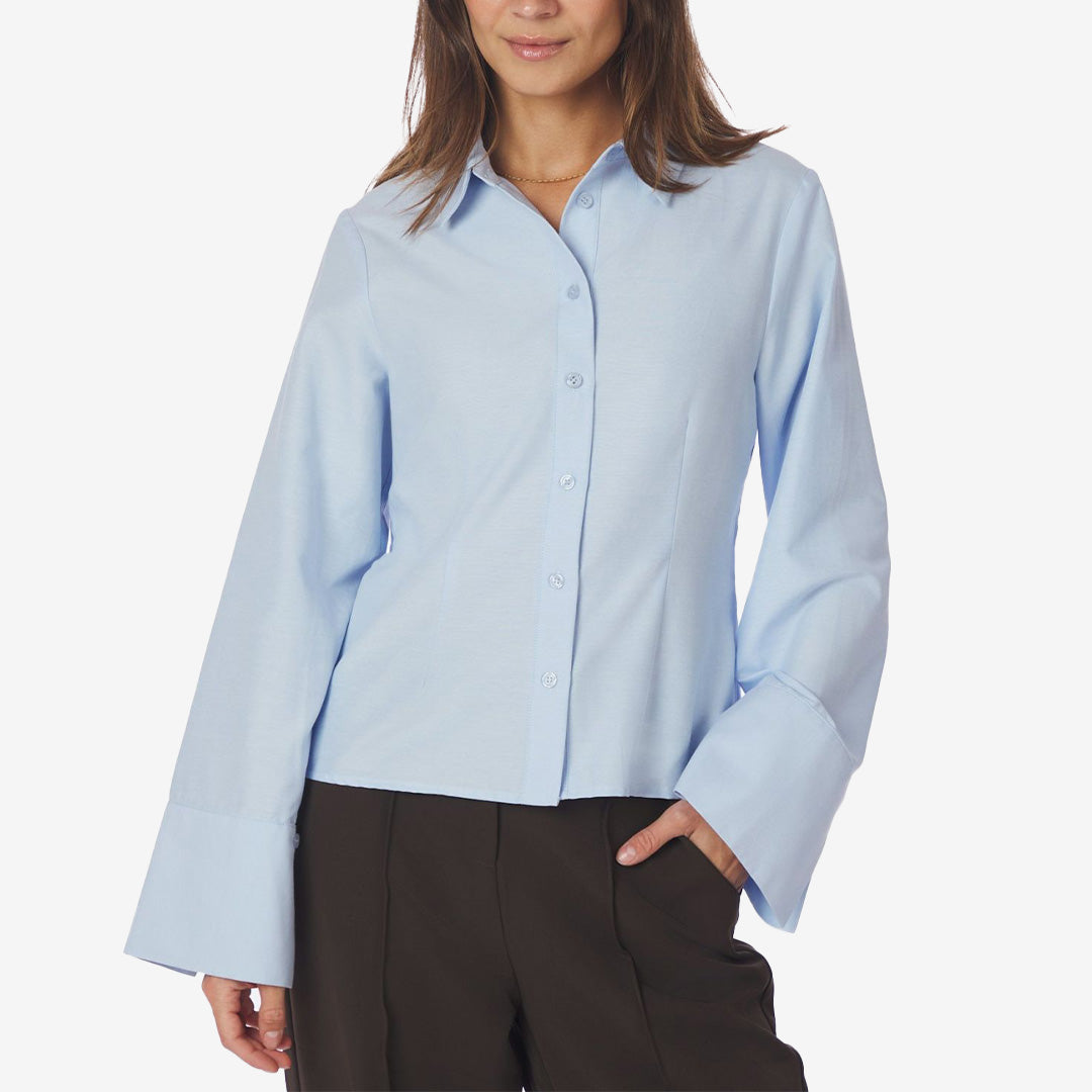 Kort ljusblå skjorta i oxford med vida ärmar och manschetter – Rosa Oxford Shirt