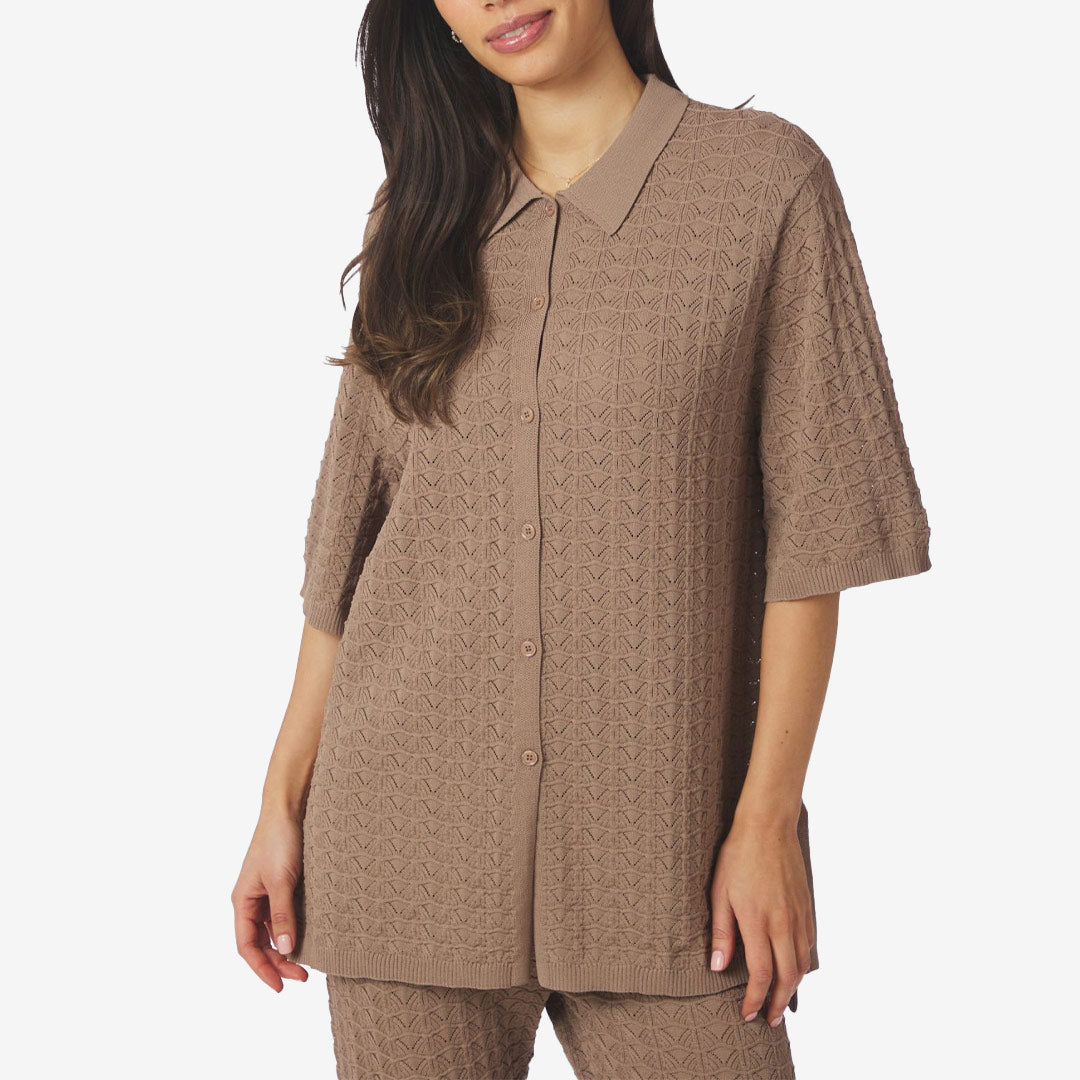 Neo Noir Sette Fine Crochet Blouse taupe virkad blus för dam med krage och knäppning