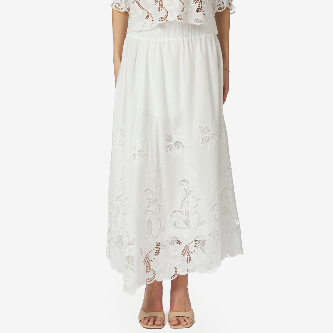 Neo Noir Yara Long Emb Skirt white broderad midikjol för dam med hög midja