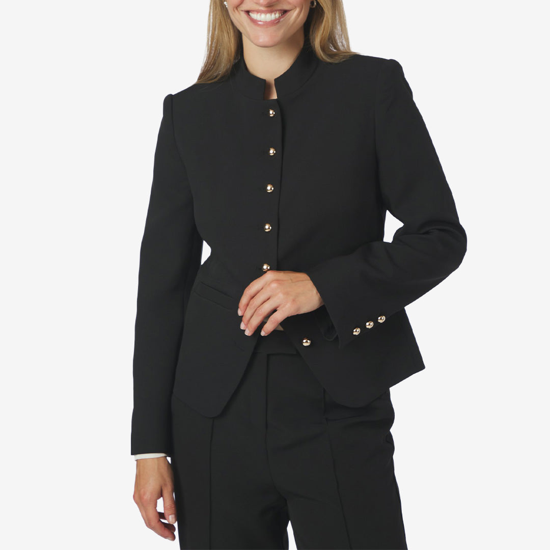 Neo Noir Aloma Blazer figursydd kavaj för dam i Black med ståkrage, knappstängning och klappfickor.