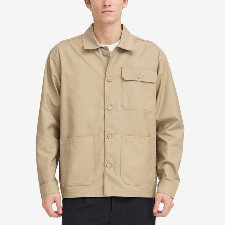 CFEVANS Shacket i färgen Silver Sage i polyester- och viskosblandning