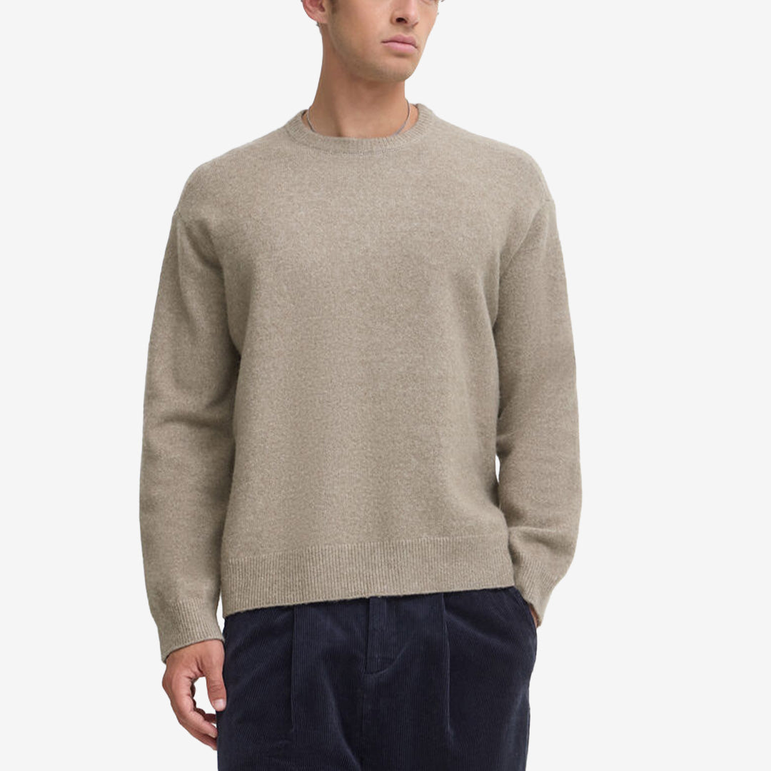CFAdils Crew Knit Fallen Rock stickad tröja med rund hals från Casual Friday