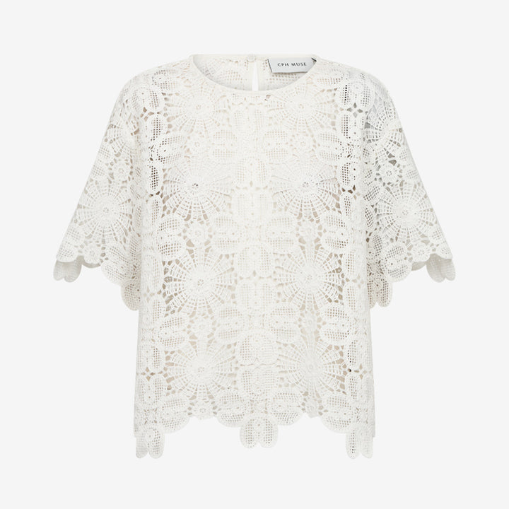 CMVILJA-BLOUSE blus i polyester i färgen Jet Stream med broderat mönster och kort ärm