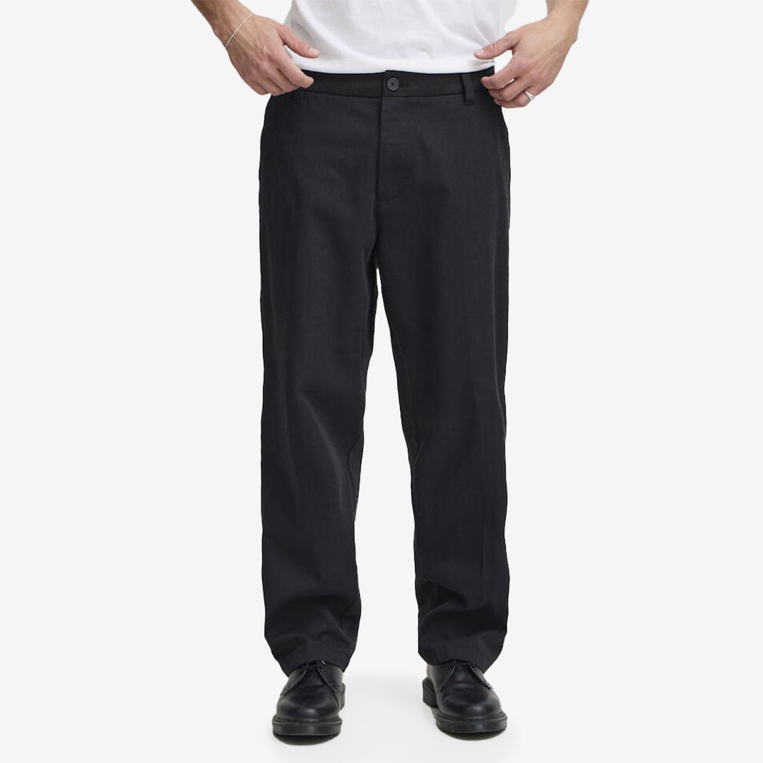 SDALANN CAI byxa herr i färgen True Black, casualbyxa i bomull och polyester