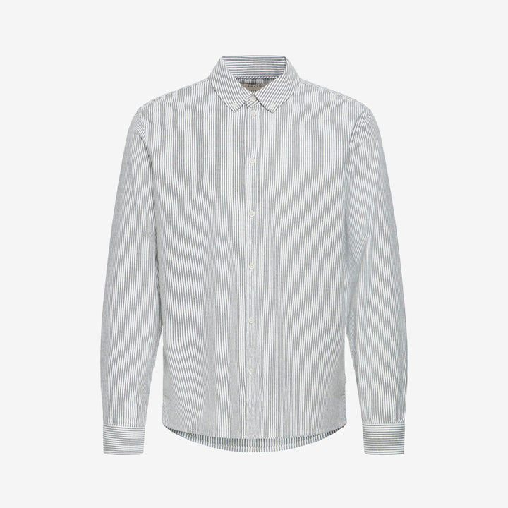 Solid SDVal Stripe skjorta för herr i True Black med randigt mönster och klassisk design.