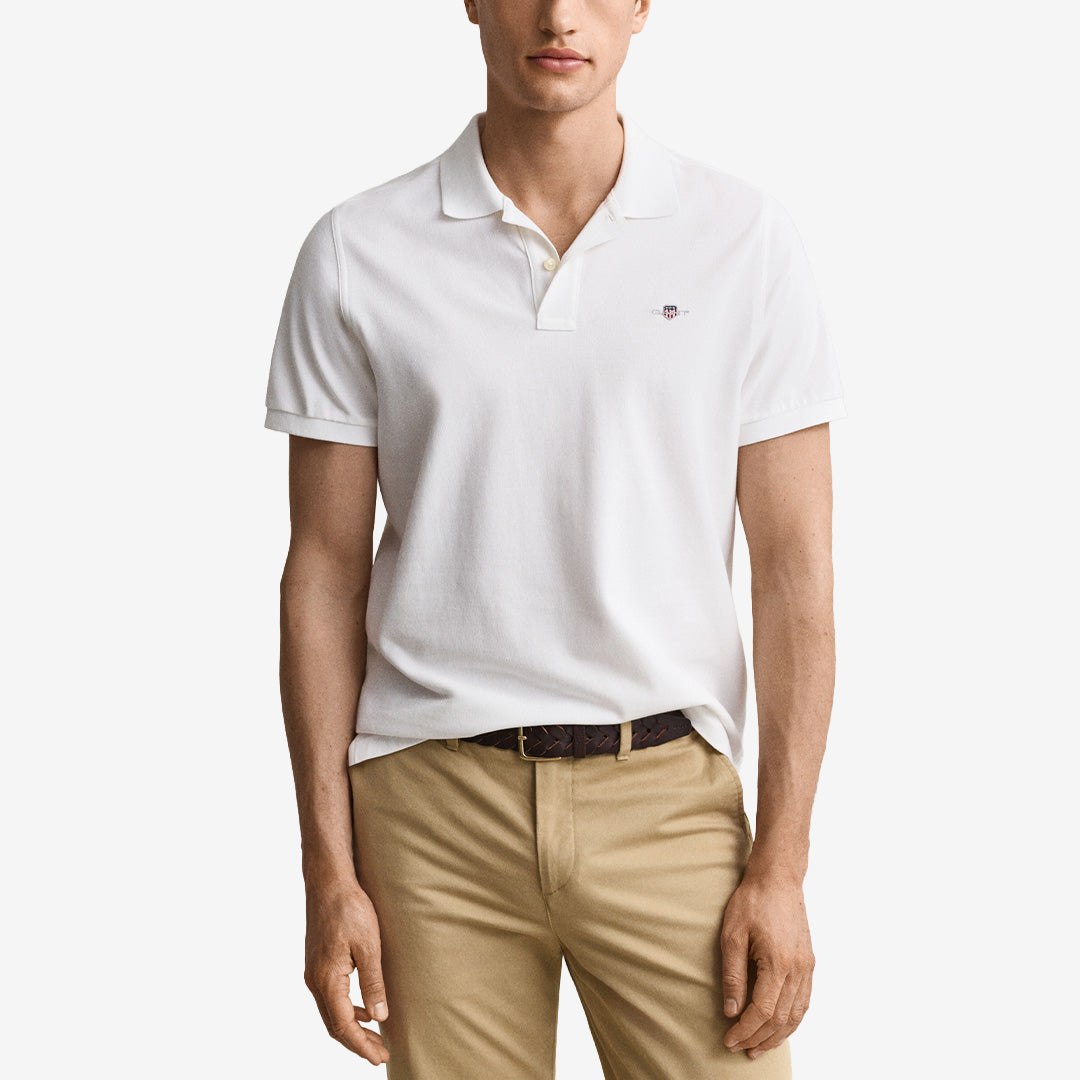 Gant Classic Regular Polo Shirt 2210 i White med pikéstruktur och broderad logotyp för herr