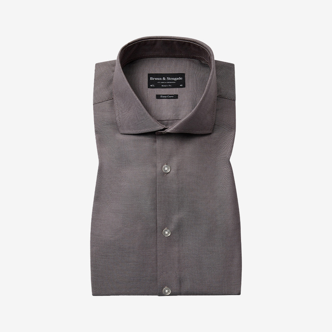 Brun långärmad skjorta i bomull med modern passform, modell Spencer Modern Fit