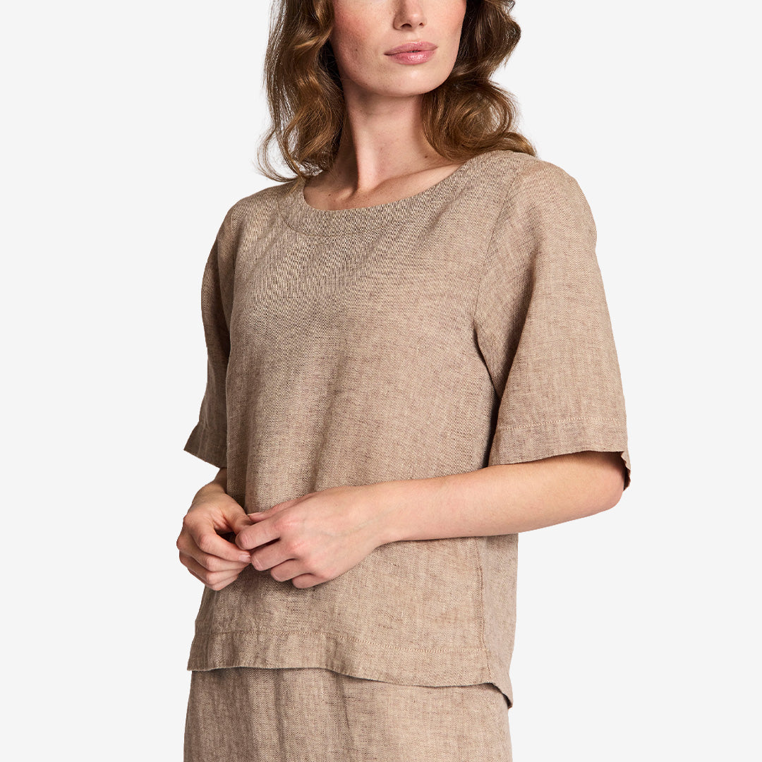 Brun linnetopp Lucianne i 100% linne med regular fit