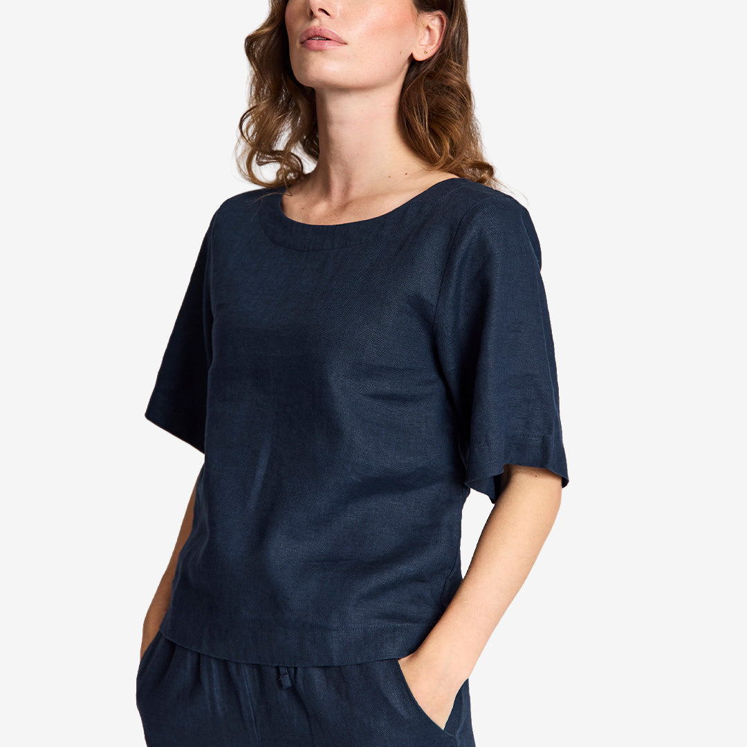 Navy linnetopp Lucianne i 100% linne med regular fit